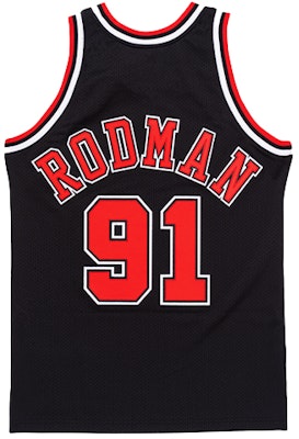 Mitchell & Ness Chicago Bulls Dennis Rodman #91 97-98 Jersi Retro Hitam. AJY4GS18078-CBUBLCK97DRD Lookbook Mitchell & Ness Chicago Bulls Dennis Rodman #91 97-98 Jersi Retro Hitam. AJY4GS18078-CBUBLCK97DRD