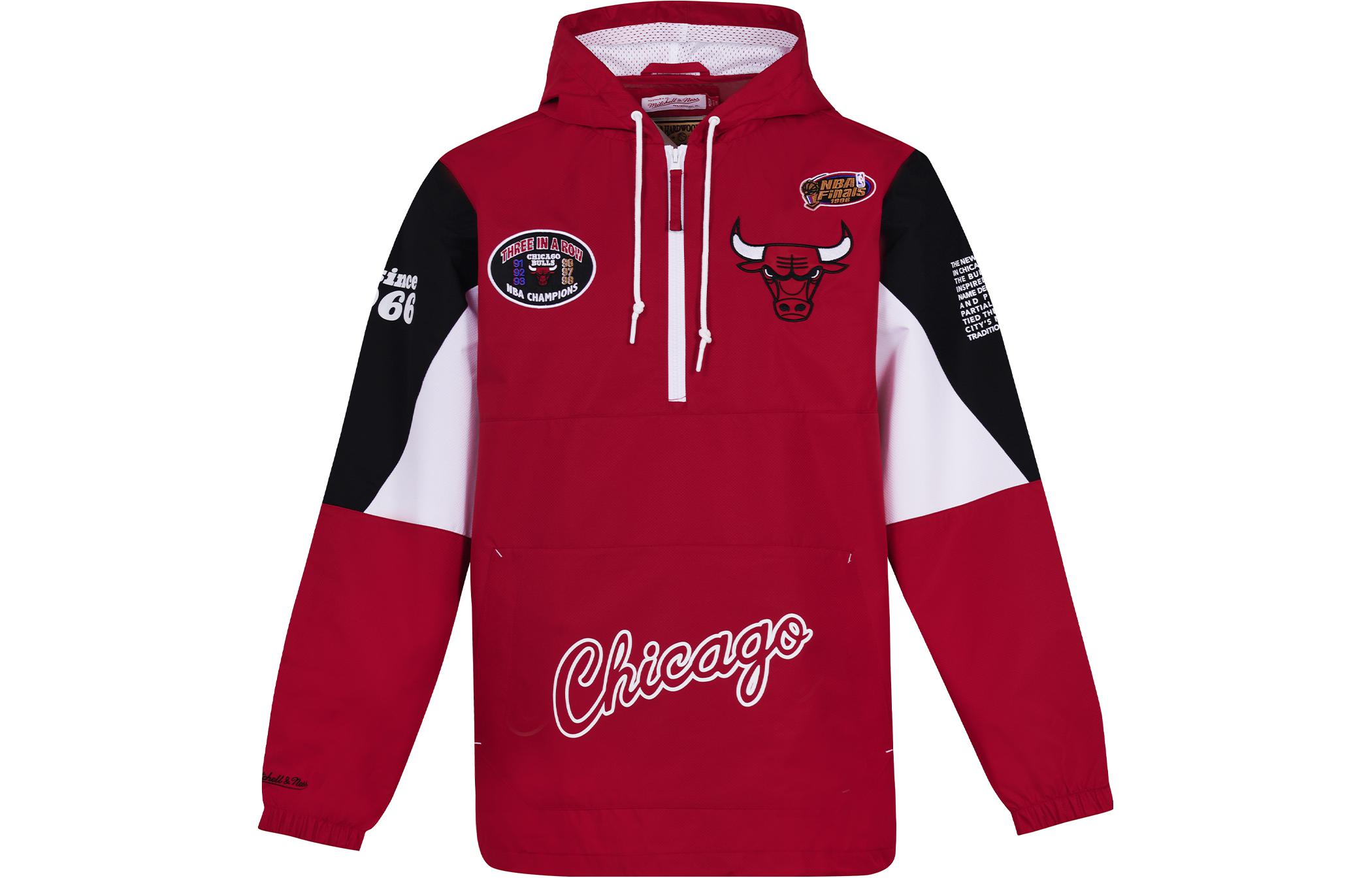Mitchell Ness Mitchell & Ness Chicago Bulls Logo Print Sweatshirt Black () FCPO5512-CBUYYPPPSCAR