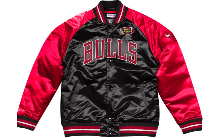 Mitchell Ness Mitchell & Ness Chicago Bulls Red Striped Long-Sleeve Jacket for Men OJBF4986-CBUYYPPPWHIT