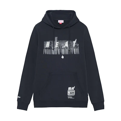 Mitchell Ness Mitchell & Ness Milwaukee Bucks Embroidered Logo Crewneck Sweatshirt Grey MN16W17-MIL