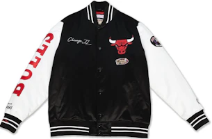 Order Mitchell & Ness NBA 芝加哥公牛復古緞面棒球外套 黑/白 男女款 OJBF4854-CBUYYPPPBKWH