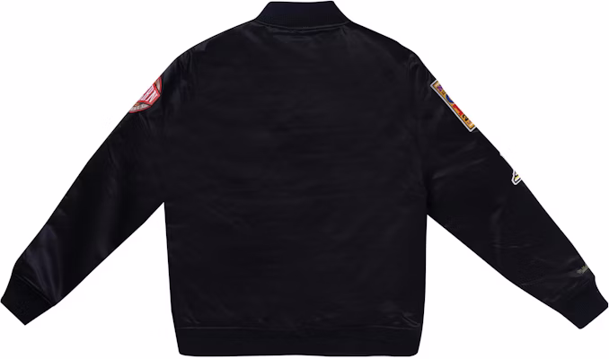 Mitchell Ness Mitchell & Ness NBA Lakers Logo Satin Varsity Jacket Black Retro Style. OJZP5129-LALYYPPPBLCK Lookbook Mitchell Ness Mitchell & Ness NBA Lakers Logo Satin Varsity Jacket Black Retro Style. OJZP5129-LALYYPPPBLCK