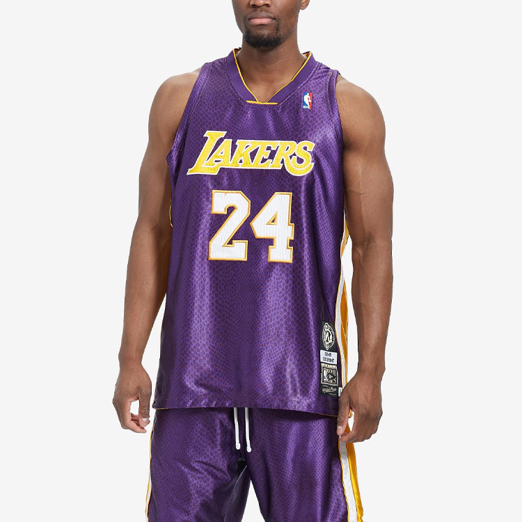 Sizing Mitchell Ness NBA Los Angeles Lakers Kobe Jersey Reversible Retro Emas/Ungu. NNBJGS20051-LALGOLDKBR