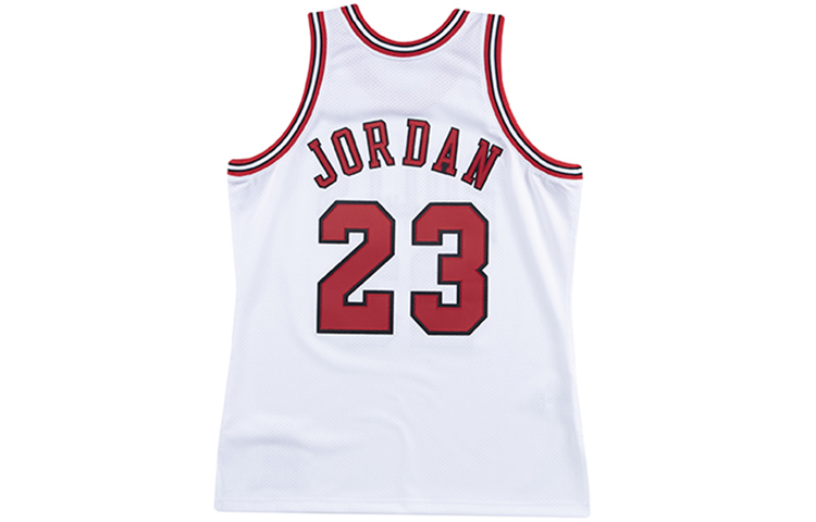 Lookbook Mitchell & Ness NBA Retro Bulls Jordan Jersey Champion 95-96 Putih. AJY4LG19009-CBUWHIT95MJO