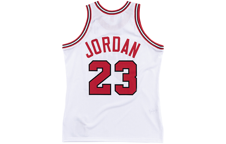 Lookbook Mitchell & Ness NBA Vintage Bulls Jordan 23 Jersey Musim 91-92 Putih. AJY4LG19006-CBUWHIT91MJO