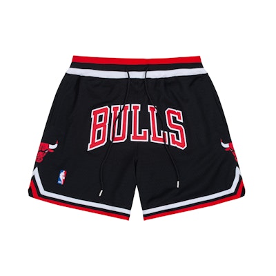 Mitchell & Ness x Just Don FW23 Chicago Bulls Seluar Pendek Hitam Unisex. PFSW6977-CBUYYPPPBKRD Order Mitchell & Ness x Just Don FW23 Chicago Bulls Seluar Pendek Hitam Unisex. PFSW6977-CBUYYPPPBKRD
