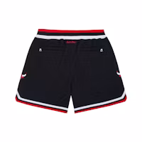 Lookbook Mitchell & Ness x Just Don FW23 Chicago Bulls Celana Pendek Hitam Unisex. PFSW6977-CBUYYPPPBKRD
