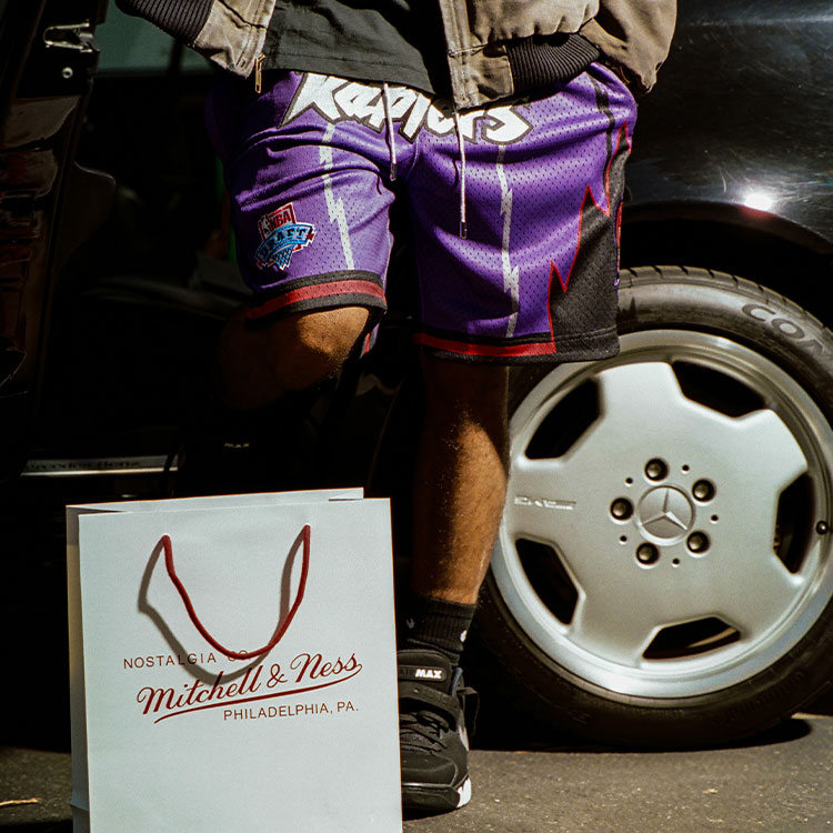 Purchase ミッチェル＆ネス x ジャストドン トロントラプターズ 1995-96 レトロロゴ ショーツ パープル SHORMO22052-TRAPURP95