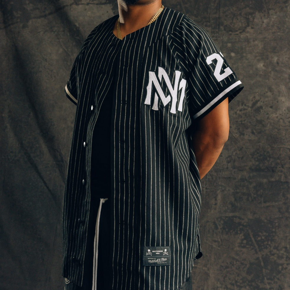 Shop Mitchell Ness Mitchell & Ness x MASTERMIND WORLD Striped Skull Embroidery Tee Black Unisex TBTF5241-CLBYYPPPBLCK