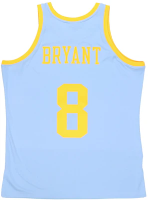 Mitchell & Ness x NBA Lakers Kobe #8 Camiseta Unisex Azul Claro Loose Fit. AJY41121-LAL01KBRCLBL Lookbook Mitchell & Ness x NBA Lakers Kobe #8 Camiseta Unisex Azul Claro Loose Fit. AJY41121-LAL01KBRCLBL