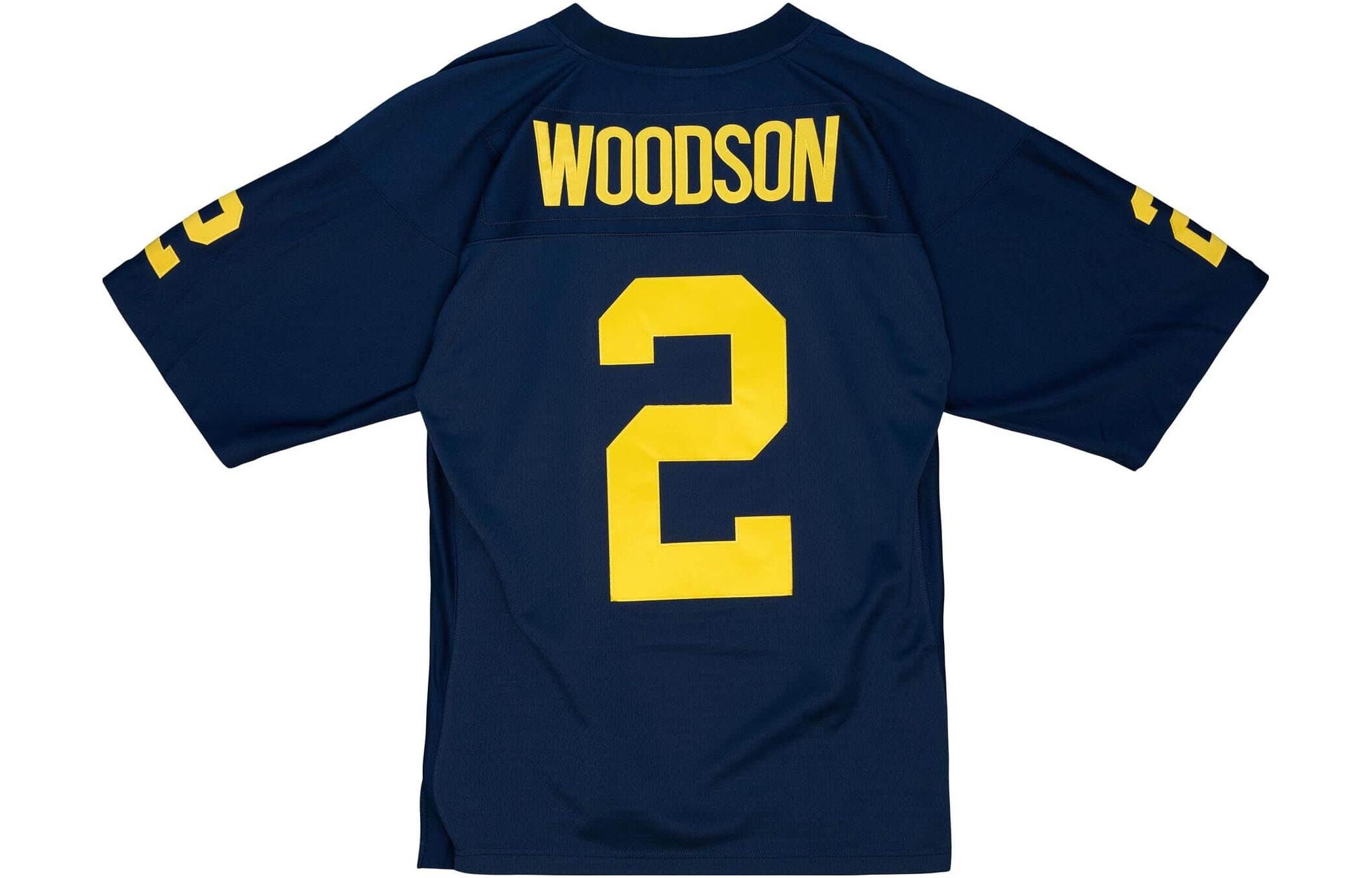 Lookbook 米切尔内斯 x NCAA 密歇根金刚狼 Woodson 97-98复古海军蓝男士T恤 LGJY4472-UMI97CWONAVY