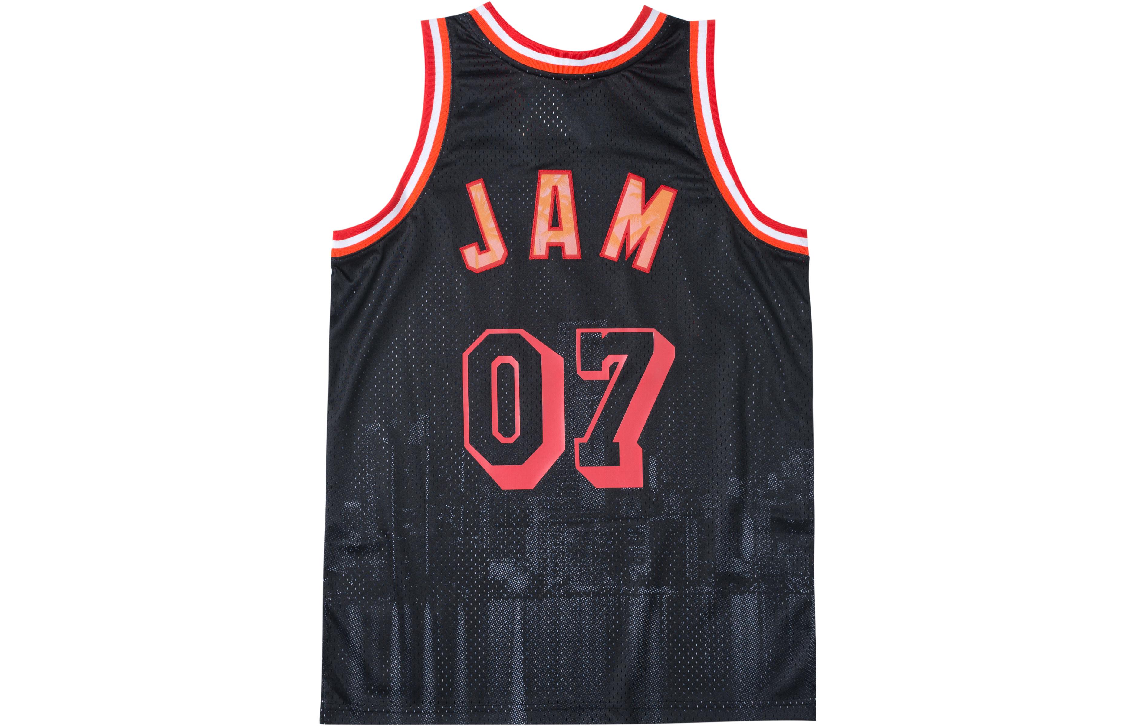 Lookbook 미첼앤네스 x 니키잼 히트 농구 져지 블랙 유니섹스 레트로 스타일. TMTK5281-MHEYYPPPBLCK