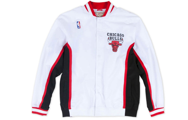 Order Mitchell Ness NBA 92-93 芝加哥公牛隊白色暖身外套 男款休閒穿搭 AWJKGS18053-CBUWHIT92