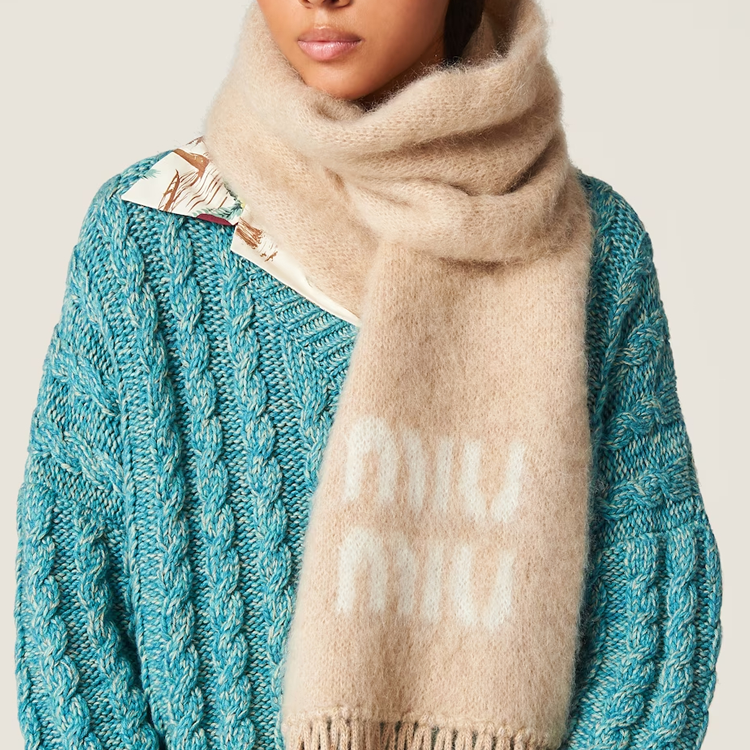 MIU MIU Logo Wool Mohair Knit Scarf Unisex Neutral Color Couple Design. 5FS062_2CQD_F0018 圖 3