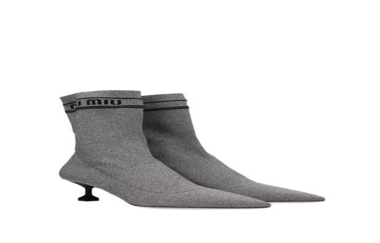 MIU MIU Pre 'Black Silver' 圖 2