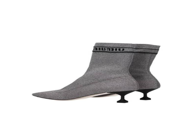 MIU MIU Pre 'Black Silver' 圖 3