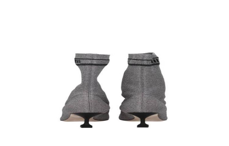 MIU MIU Pre 'Black Silver' 圖 4