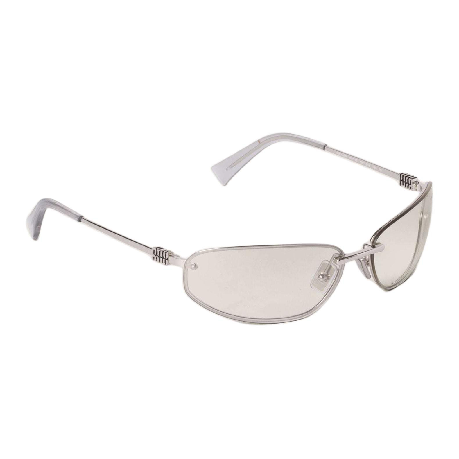 Shop MIU MIU矩形金属太阳镜银色男女同款情侣款式 SMUA50_M1BC_F08H1_C_068