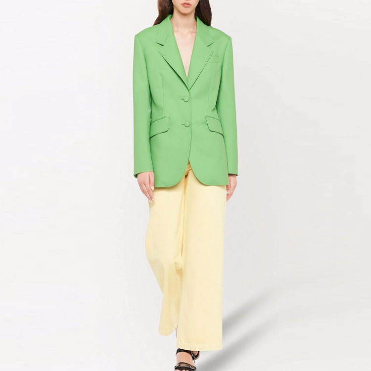 Lookbook Blazer Verde Unisex MIU MIU SS22 de Corte Clásico. MH1701-10DJ-F0225