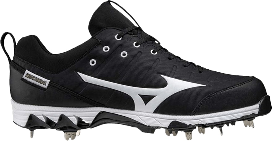 mizuno-9-spike-ambition-2-low-black-white