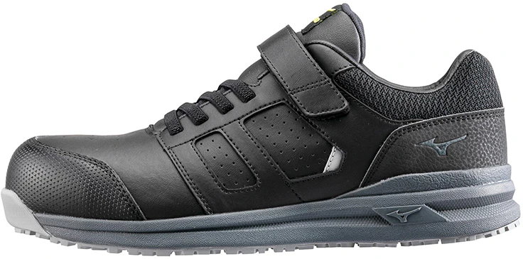 mizuno-almighty-as-2-black-low-top-f1-ga-220109