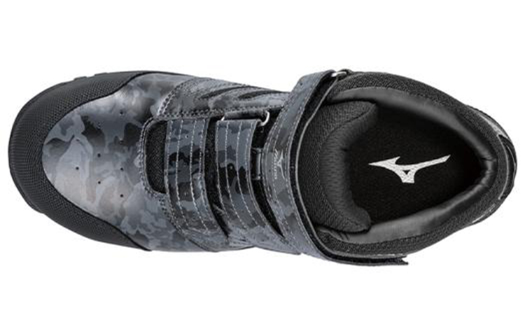 Lookbook Mizuno Almighty LS Mid-Cut 'Kelabu Hitam' C1GA180209