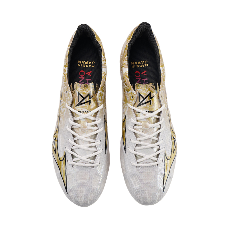Lookbook Mizuno Alpha AG 'Blanco Oro' P1GA246150