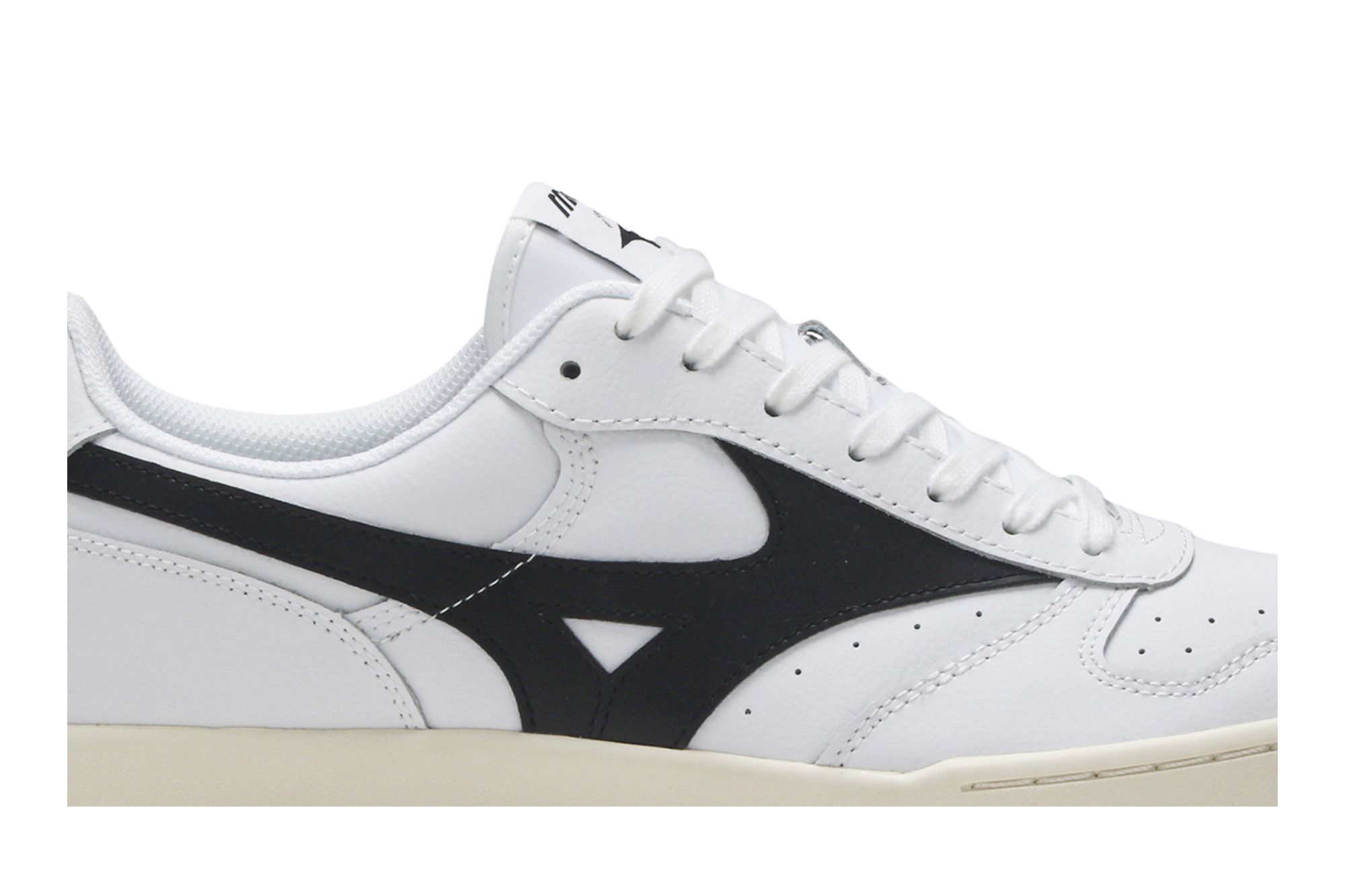 Order Mizuno City Wind ''Bianco Nero'' D1GA191710