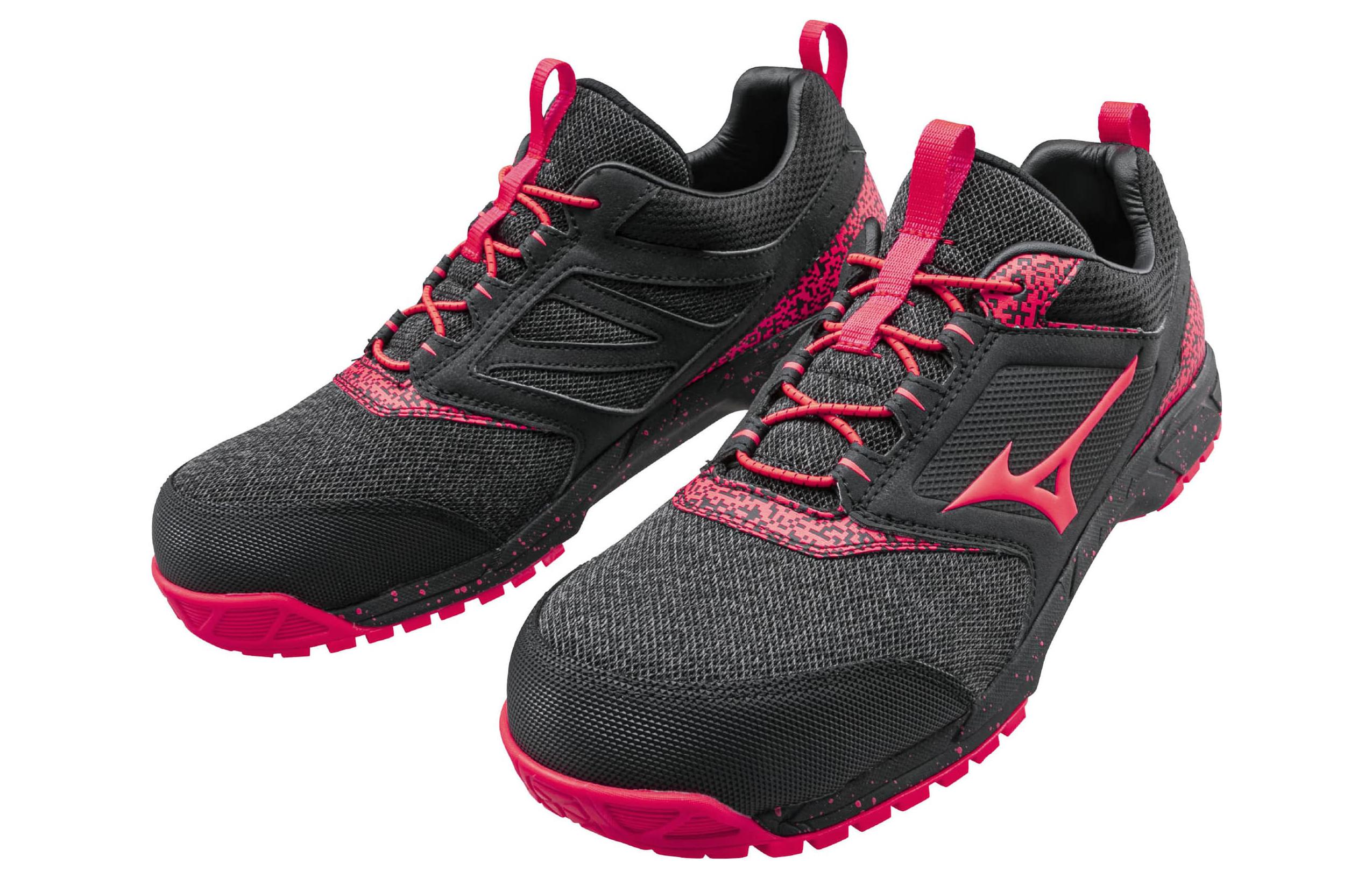 Lookbook Mizuno ES31L 舒適運動休閒鞋 男女同款 黑粉