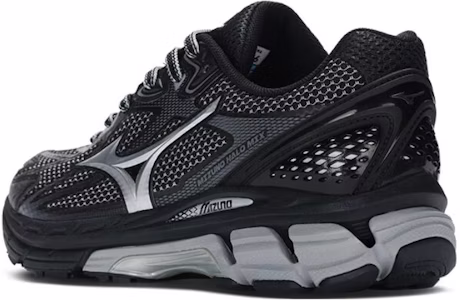 美津濃 HALO MIX 百搭舒適 耐磨防滑 低幫 跑步鞋 男女同款 黑銀色 Purchase 美津濃 HALO MIX 百搭舒適 耐磨防滑 低幫 跑步鞋 男女同款 黑銀色