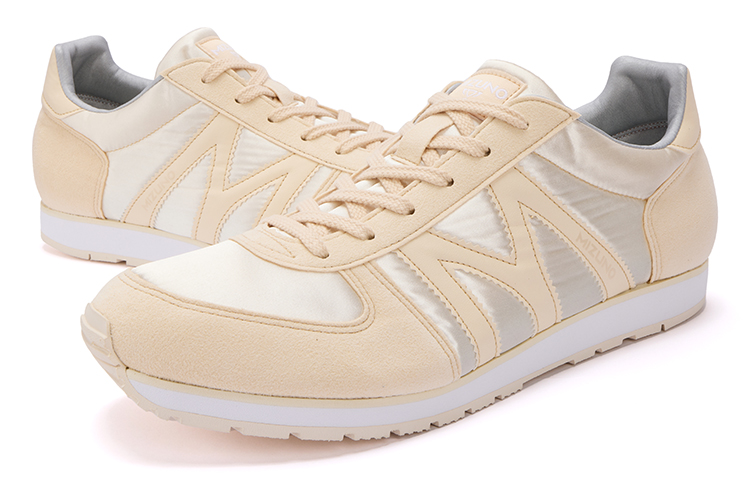 Shop Mizuno Sepatu Lari LowTop Buatan Tangan 'Beige Putih' D1GF222002