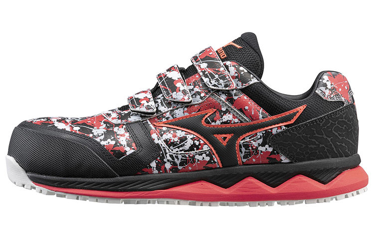 Mizuno HW 22L Low 'Black Red' F1GA200196