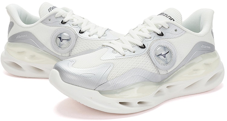 Mizuno KOI2.0 耐磨透氣 低筒 跑步鞋 男女同款 銀白色 Lookbook Mizuno KOI2.0 耐磨透氣 低筒 跑步鞋 男女同款 銀白色