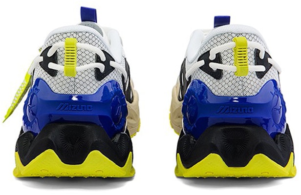 Mizuno KOI 2K 新年系列 錦鯉掛飾 耐磨低筒運動休閒鞋 男女款 白黃黑 Shop Mizuno KOI 2K 新年系列 錦鯉掛飾 耐磨低筒運動休閒鞋 男女款 白黃黑