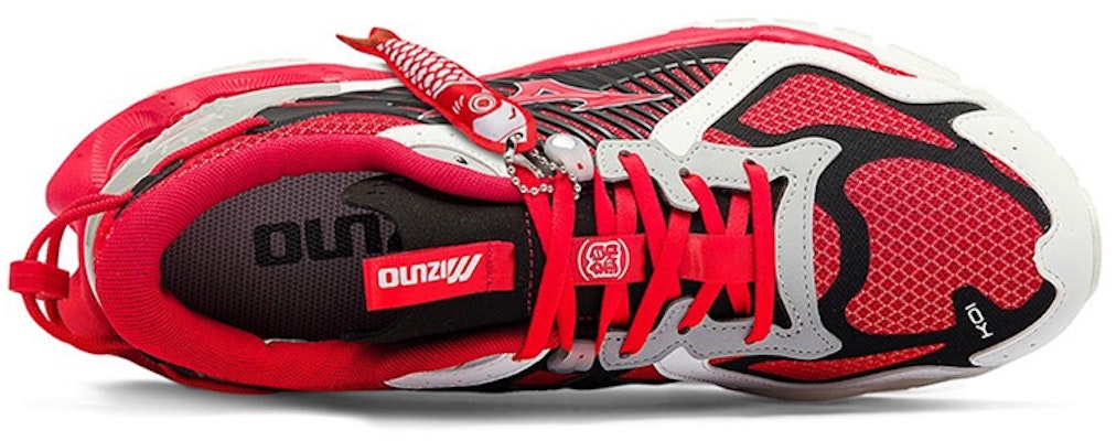 Mizuno KOI 2K 'Merah Hitam' D1GH220301 Lookbook Mizuno KOI 2K 'Merah Hitam' D1GH220301
