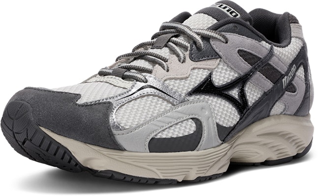 Mizuno LG 90S V2 'Hitam Abu-Abu Muda' D1GH232203 Lookbook Mizuno LG 90S V2 'Hitam Abu-Abu Muda' D1GH232203