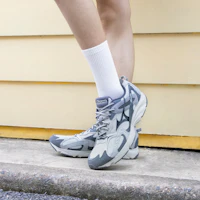 Sizing 美津浓 LG 90S V2 輕量 減震回彈 低筒 跑步鞋 男女同款 淺灰色