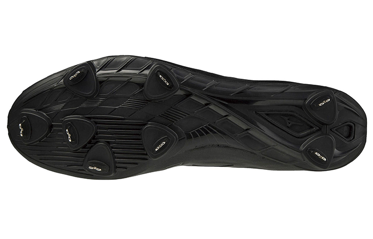 Purchase Mizuno Light Revo Elite ''Noir'' 11GM211100