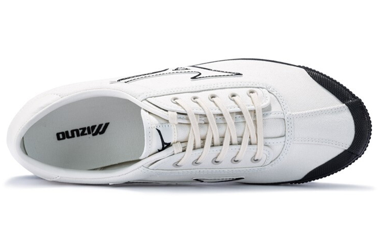 Lookbook Mizuno Herren Canvas Schuhe ''Weiß Schwarz'' D1CR190109