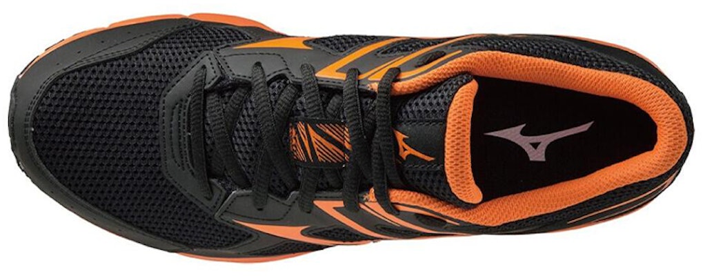 Mizuno Maximizer 23 Lebar 'Hitam Oranye' K1GA210054 Lookbook Mizuno Maximizer 23 Lebar 'Hitam Oranye' K1GA210054