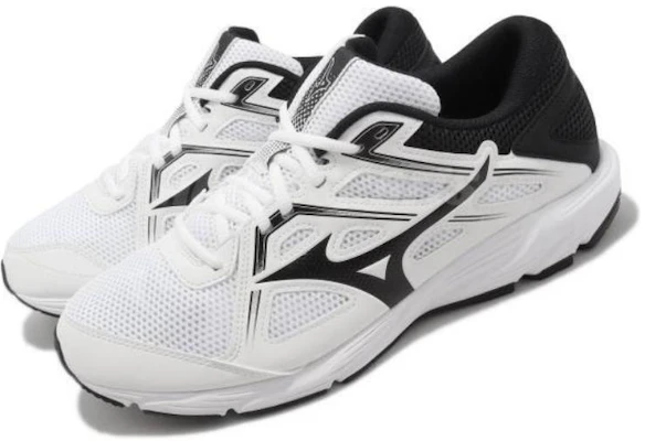 Mizuno Maximizer 25 'Putih Hitam' K1GA230002 Lookbook Mizuno Maximizer 25 'Putih Hitam' K1GA230002