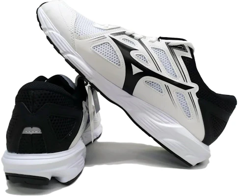 Mizuno Maximizer 25 'Putih Hitam' K1GA230002 Shop Mizuno Maximizer 25 'Putih Hitam' K1GA230002