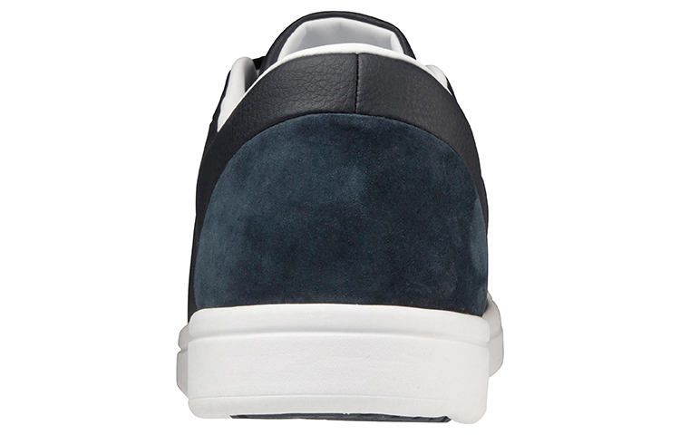 Shop Mizuno MLC-CL Baskets Basses Skateboarding Unisex Bleu Marine D1GF226110
