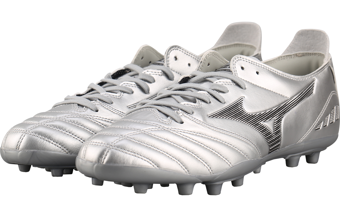 Lookbook 美津浓 Morelia Neo 3 Pro AG 银色 P1GA218403
