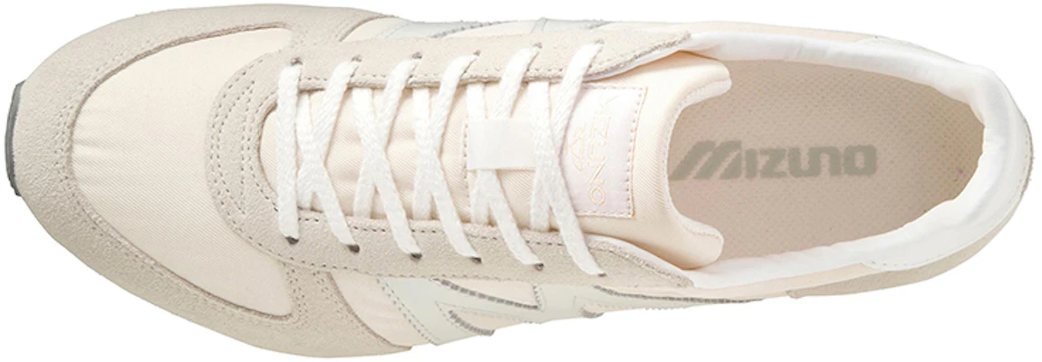 Mizuno MR1 'Beige' Sepatu Sneakers Warna Krem D1GF212107 Lookbook Mizuno MR1 'Beige' Sepatu Sneakers Warna Krem D1GF212107