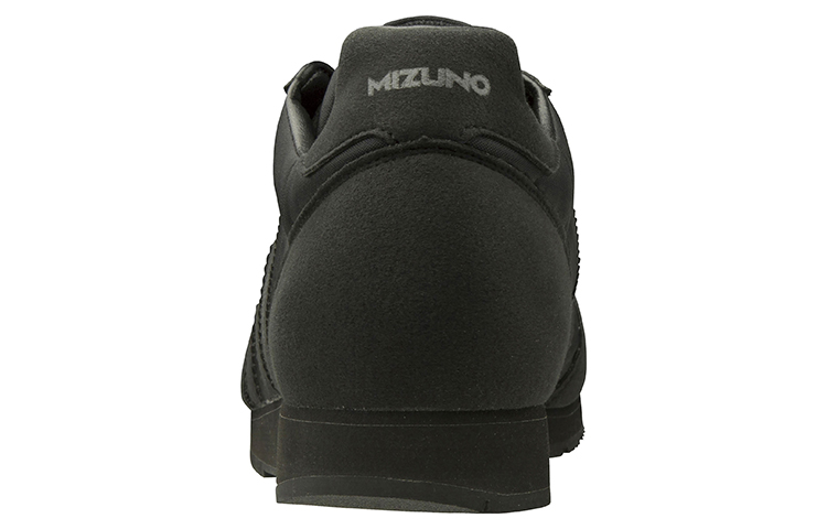 Shop Mizuno MR1 'Black Low-Top Running' D1GA196009