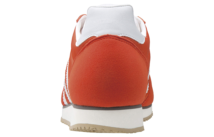 Shop Mizuno MR1 ''Orange Blanc'' D1GA196054
