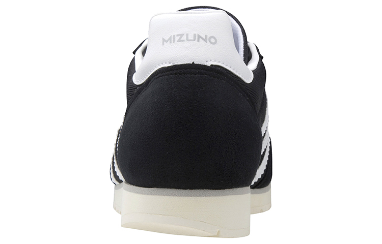Shop Mizuno MR1 SP 'Black Retro Runner' D1GD208609
