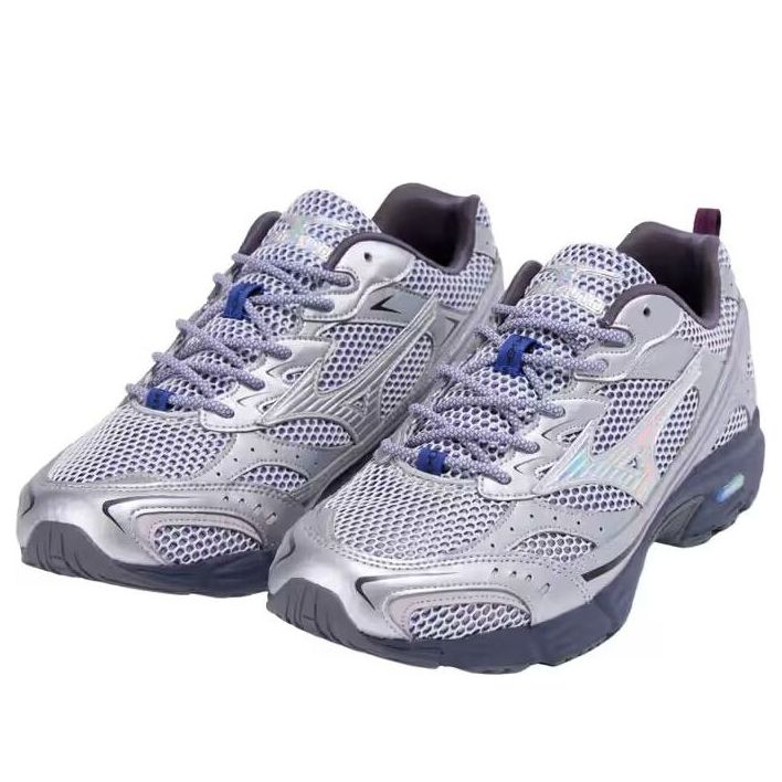 Order Mizuno MXR ''Space Pack - Silver'' Sepatu Sneakers Perak D1GA255301