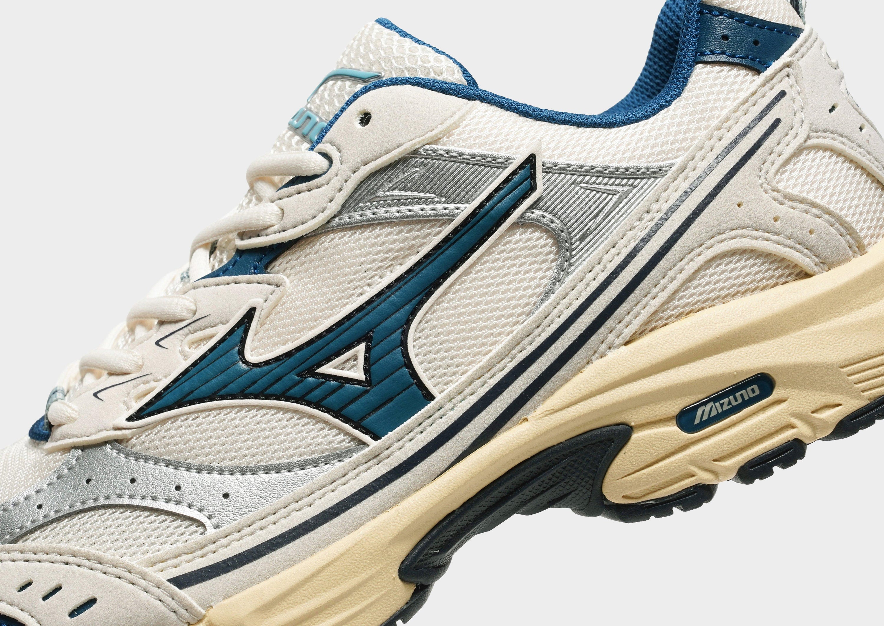 Shop Mizuno MXR Off White Navy Greige D1GA256206